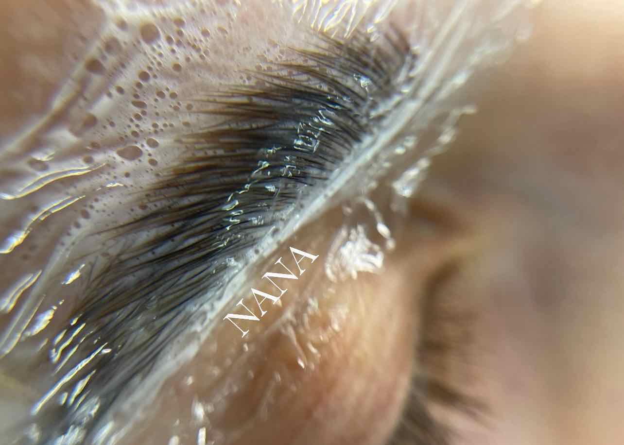 Lamination de sourcils