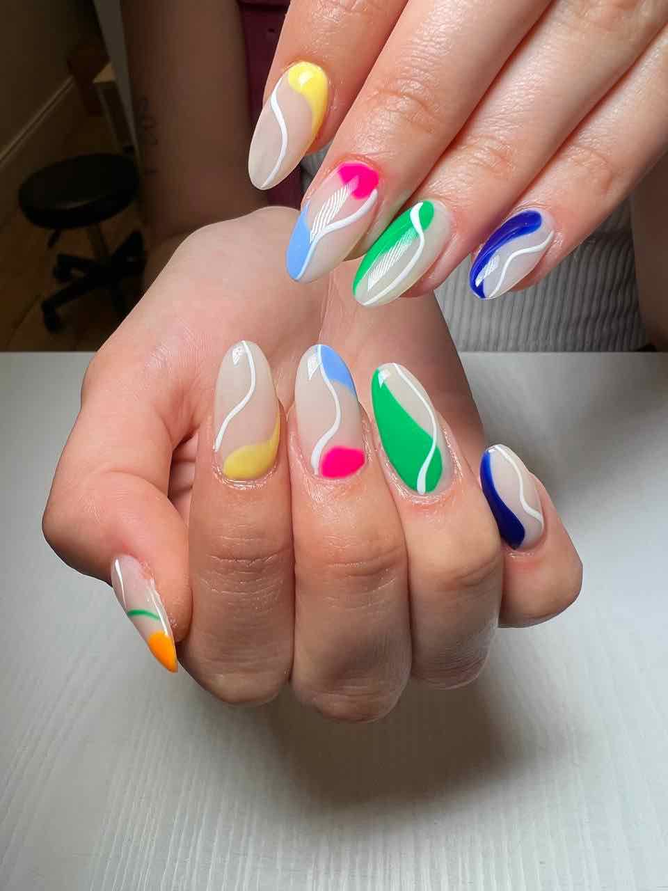 Manucure + Vernis UV + Décoration. Faites vous un cadeau de Noel. Sartrouville 78500