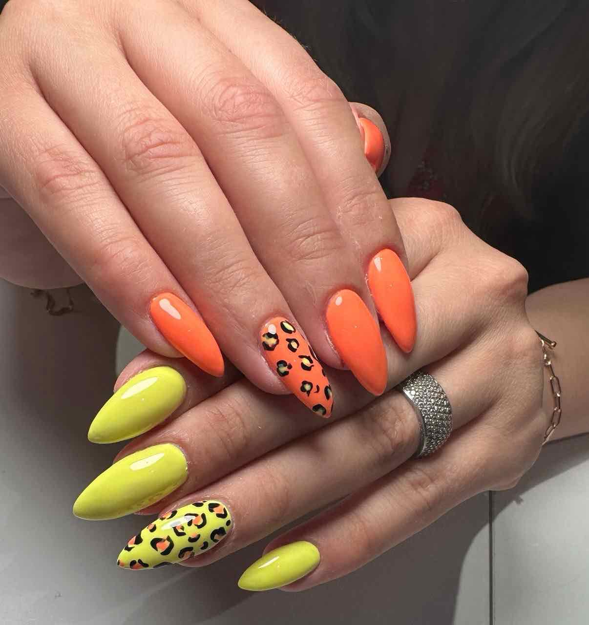 Manucure + Vernis UV + Décoration. Faites vous un cadeau de Noel. Sartrouville 78500