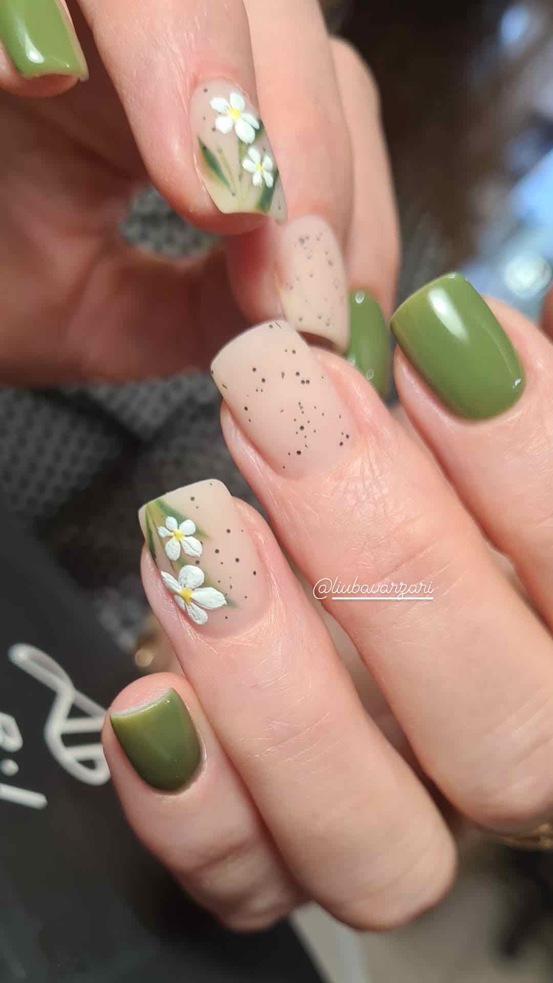 Manucure avec Vernis UV Sartrouville 78500